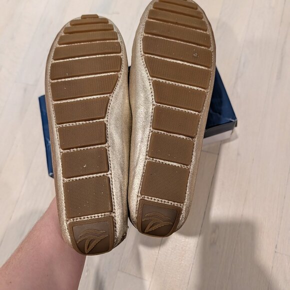 Gold sperrys never worn - Picture 3 of 6